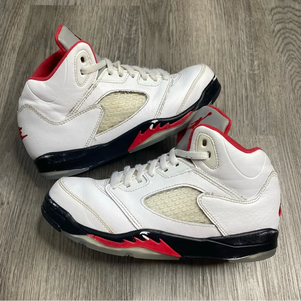 Nike Air Jordan 5 Retro Boys 3Y Athletic Shoes Sneakers 440889-102‎ Fire Red